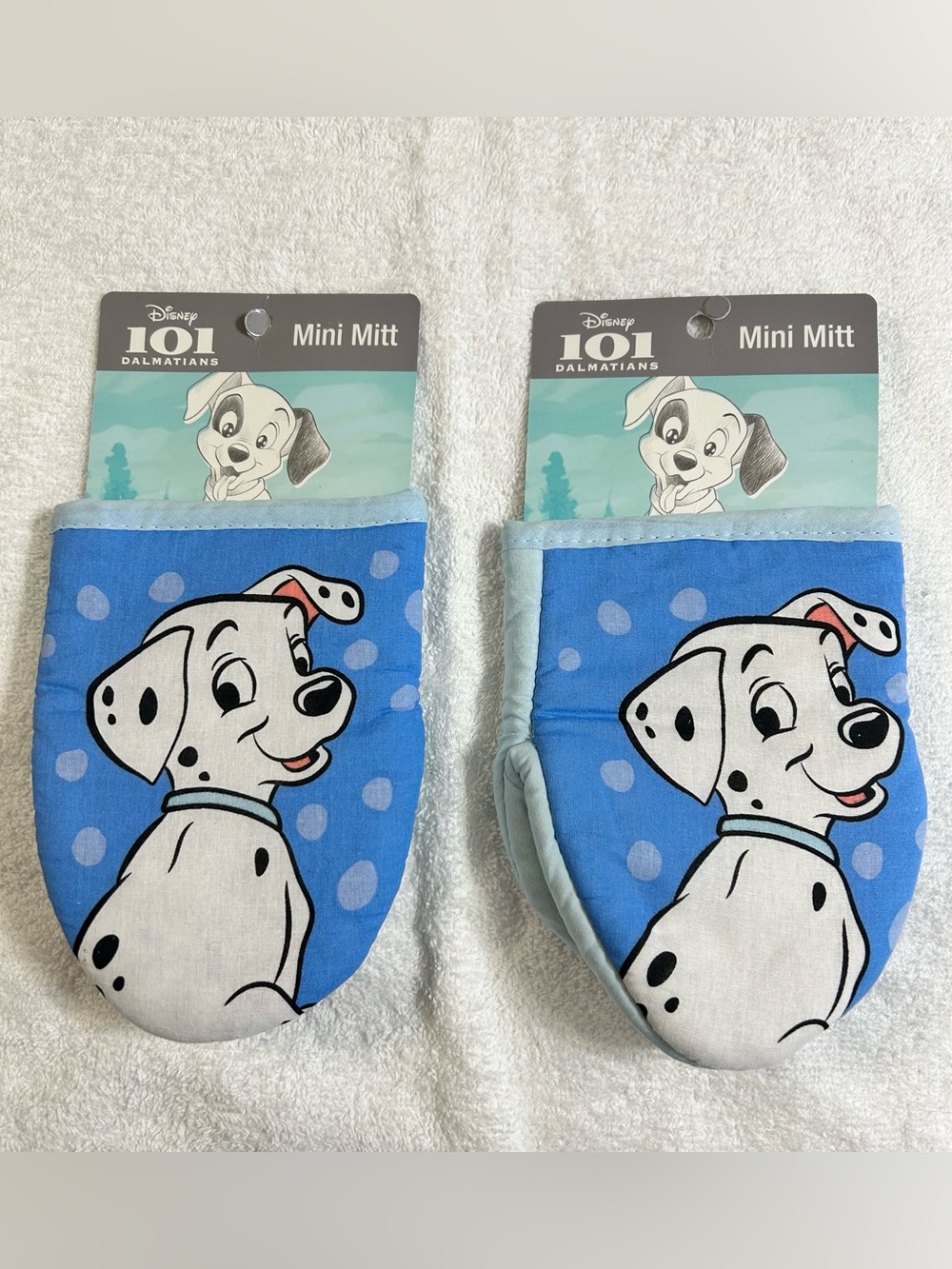 New! Disney 101 Dalmatians Mini Oven Mitts Lot of 2